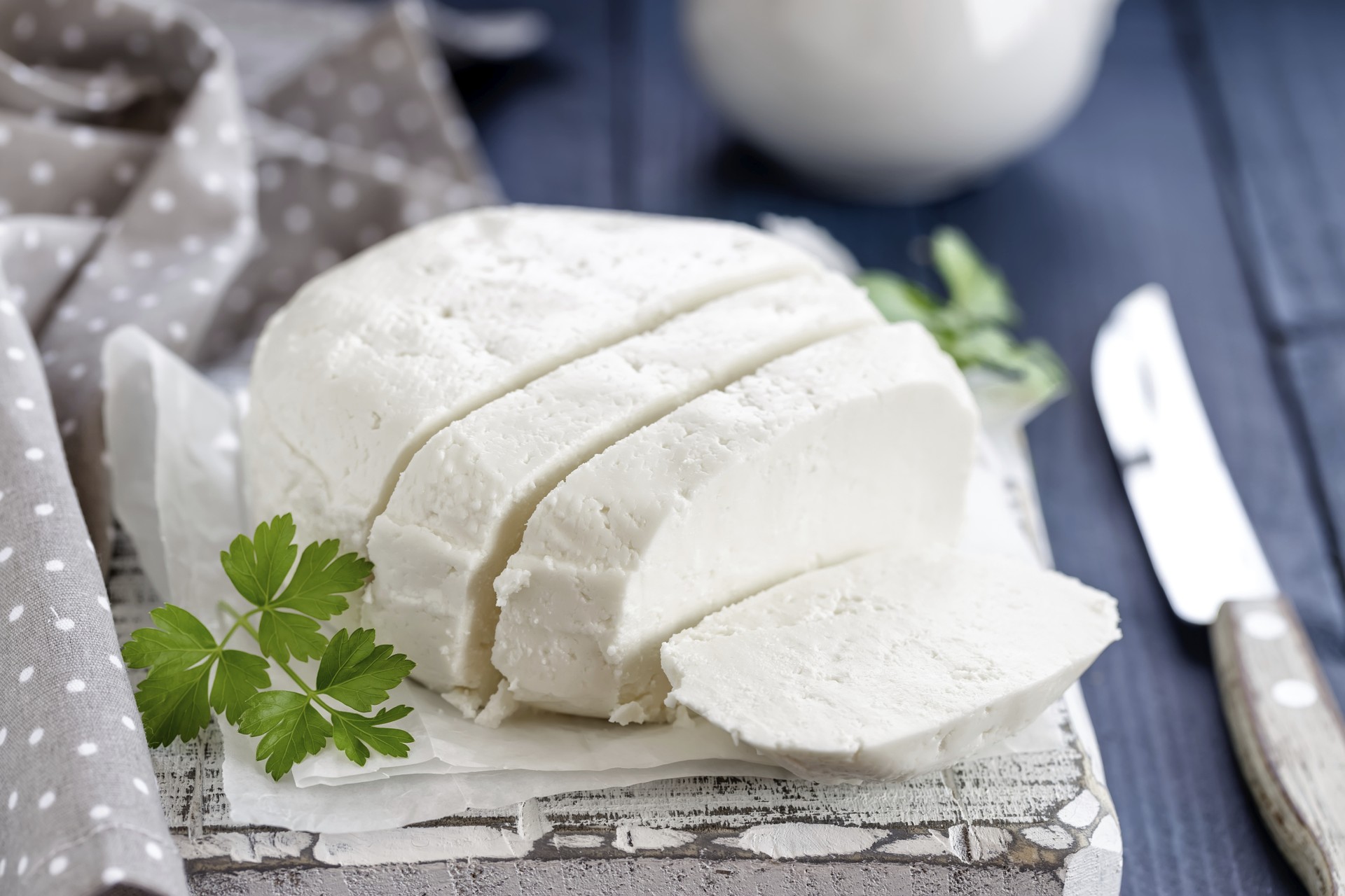 O QUEIJO BRANCO TEM A MESMA QUANTIDADE DE GORDURA DA MUSSARELA (Foto: Thinkstock)